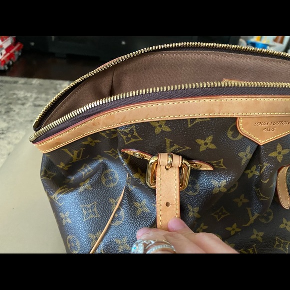 Louis Vuitton Tivoli GM - Picture 14 of 16